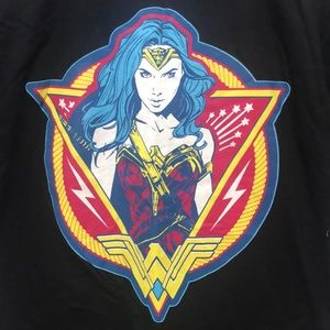 Wonder Woman geekfuel exclusive shirt